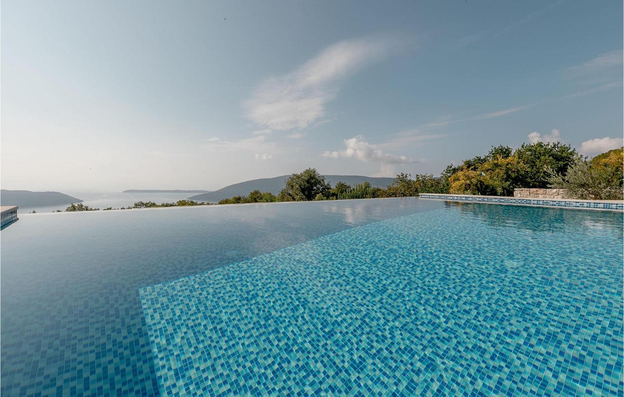 Amazing Home In Herceg Novi With House Sea View Dış mekan fotoğraf