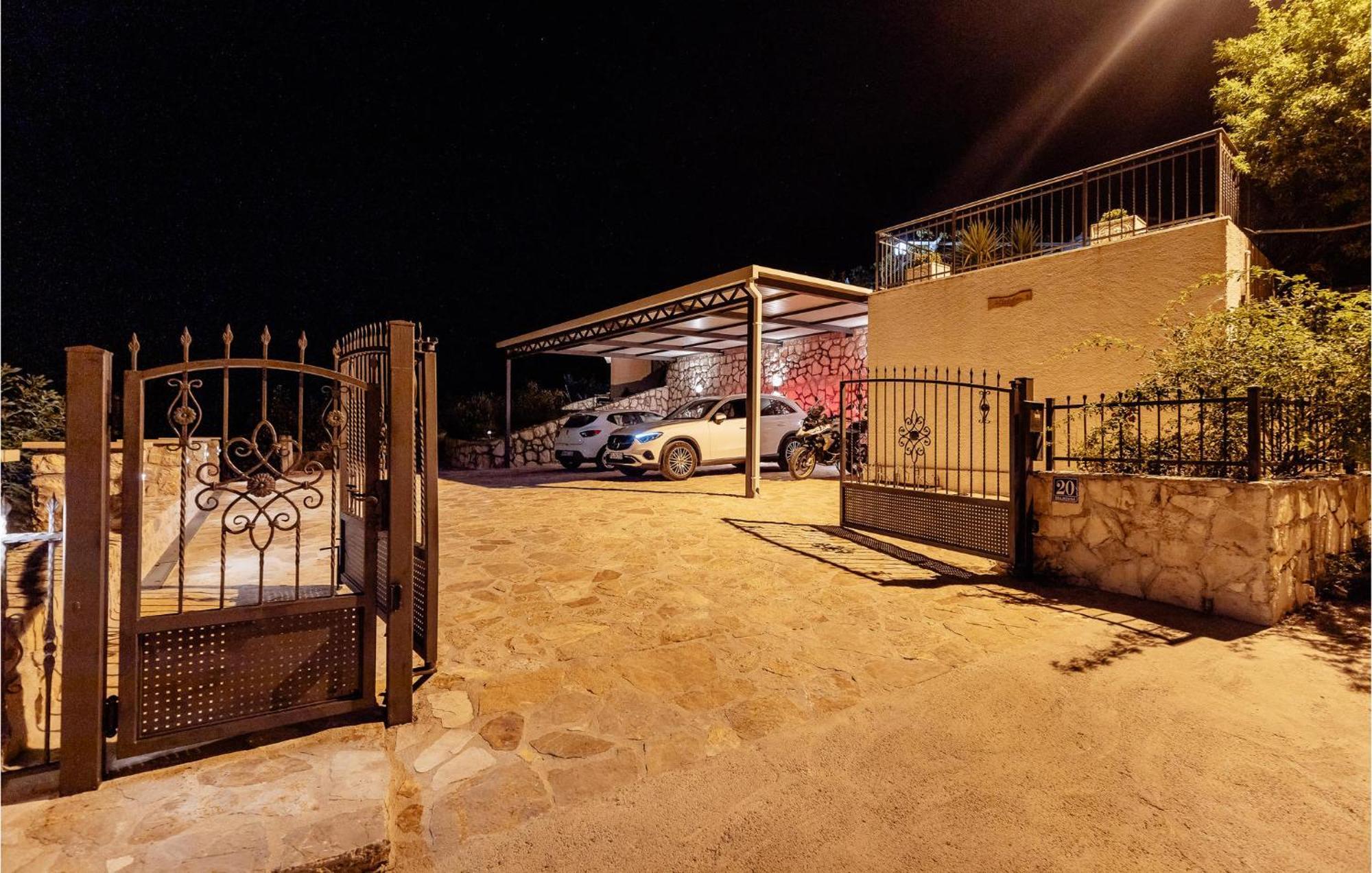Amazing Home In Herceg Novi With House Sea View Dış mekan fotoğraf