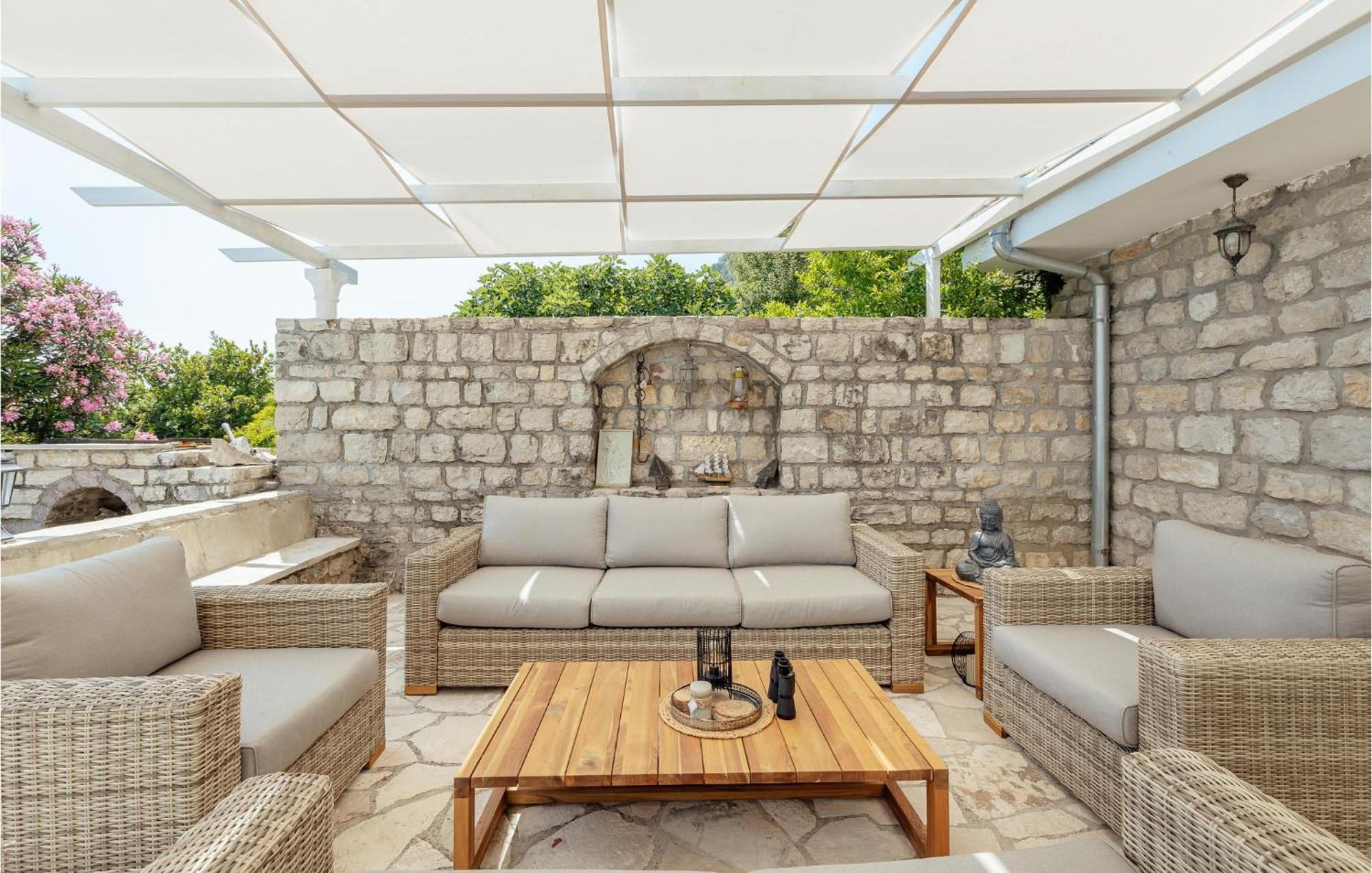 Amazing Home In Herceg Novi With House Sea View Dış mekan fotoğraf